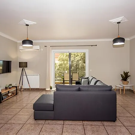 Aristotelis Lakithra-alexandra Апартаменты *