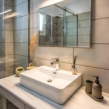 Aristotelis Lakithra-alexandra Appartement *